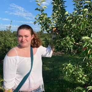 Meet your Posher, Lela